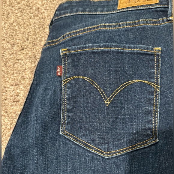 Levi’s San Francisco for women Demi curve - Picture 9 of 12